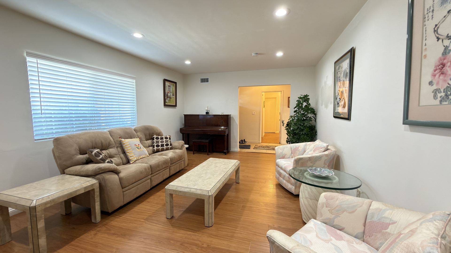 9621 Jumilla Ave, Chatsworth — Living Room photo 3