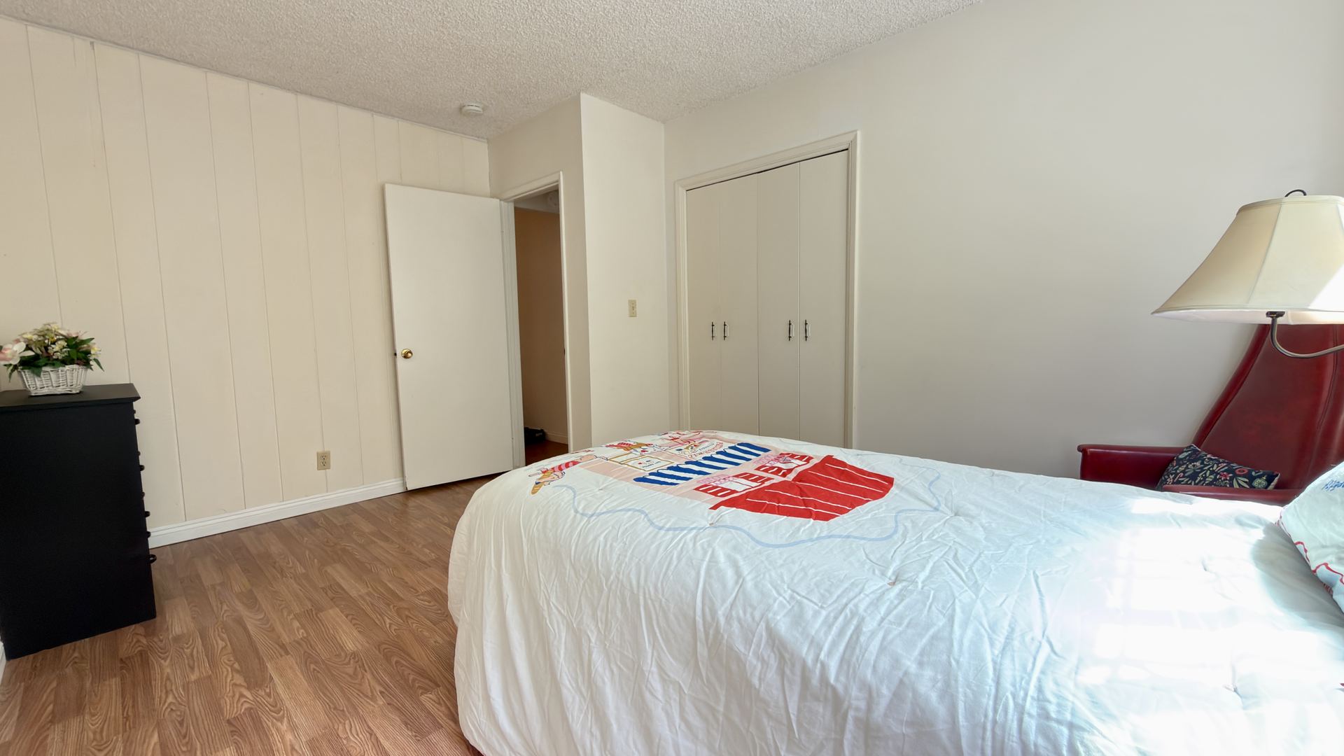 9621 Jumilla Ave, Chatsworth — Bedrooms photo 7