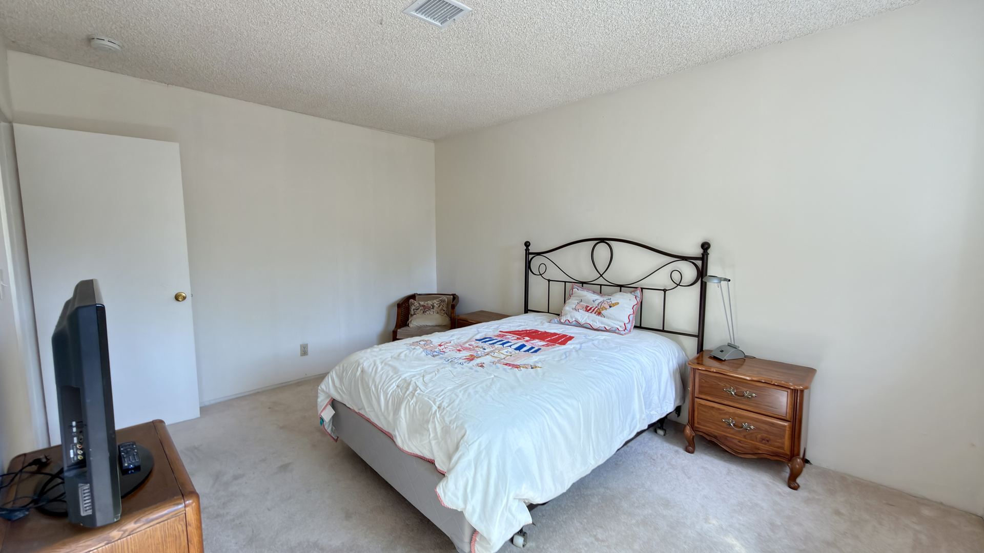9621 Jumilla Ave, Chatsworth — Bedrooms photo 10
