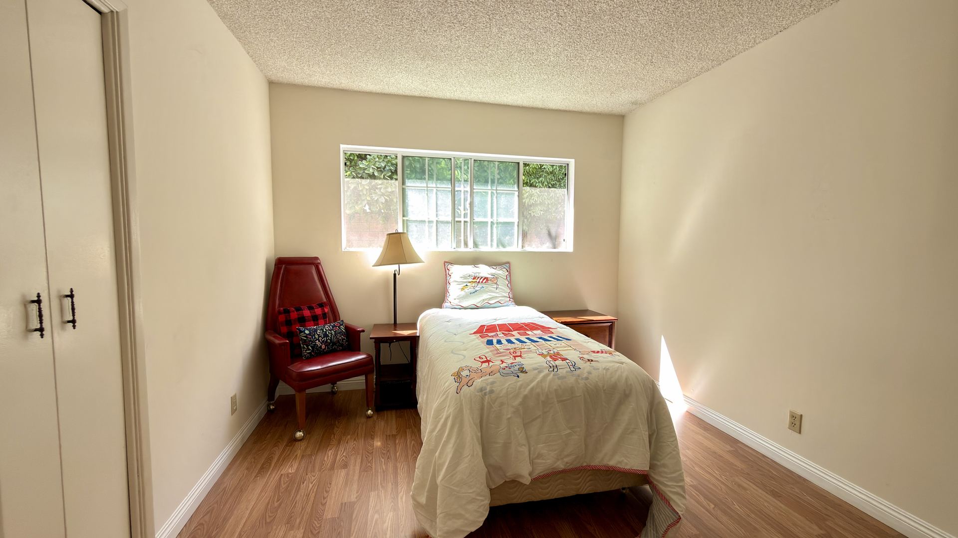 9621 Jumilla Ave, Chatsworth — Bedrooms photo 11