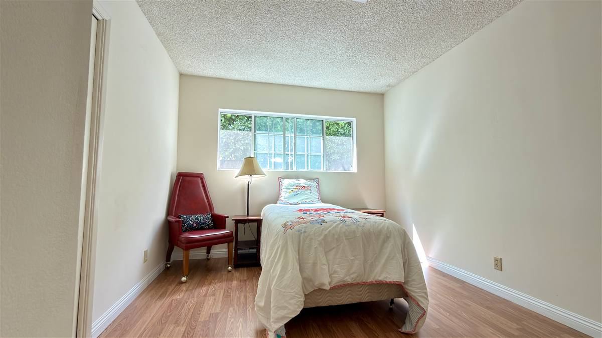 9621 Jumilla Ave, Chatsworth — Bedrooms photo 27