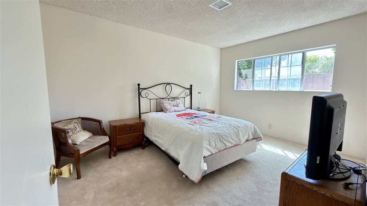 9621 Jumilla Ave, Chatsworth — Bedrooms photo 30