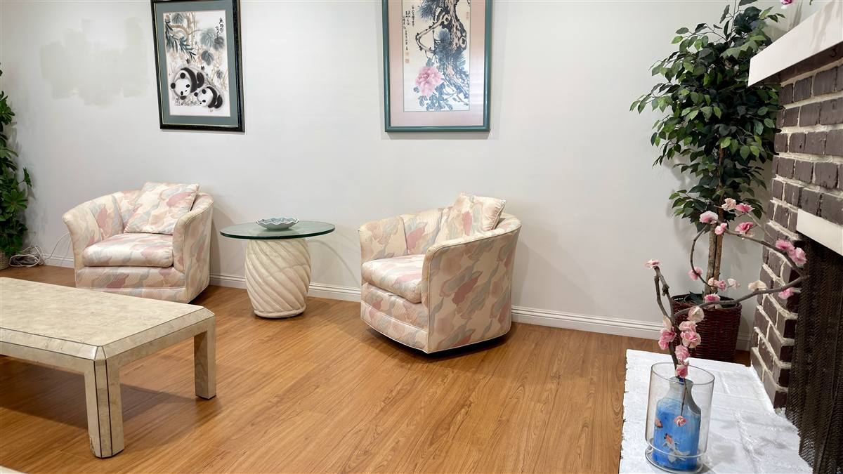 9621 Jumilla Ave, Chatsworth — Living Room photo 8