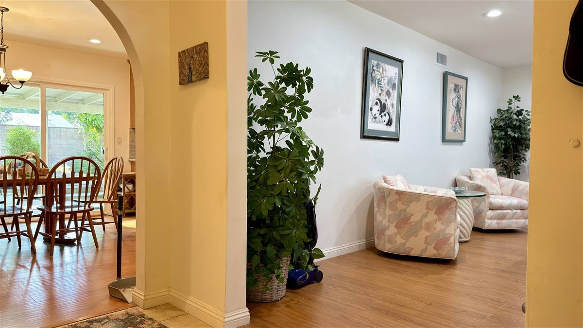 9621 Jumilla Ave, Chatsworth — Dining and Great Room photo 4