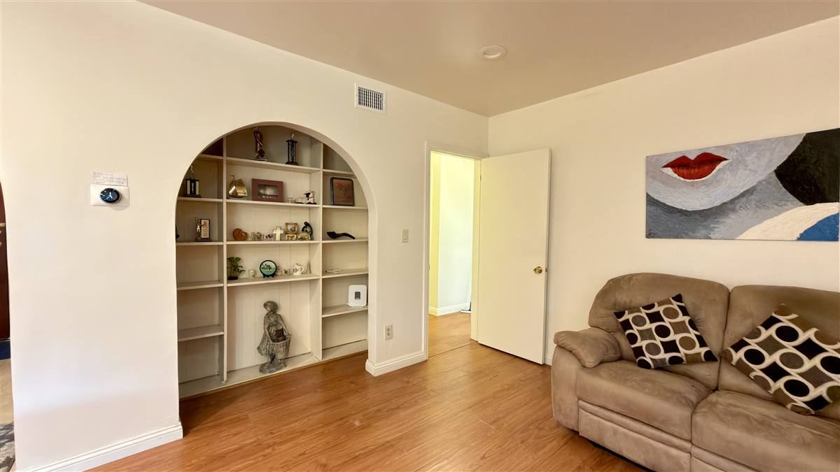 9621 Jumilla Ave, Chatsworth — Dining and Great Room photo 7