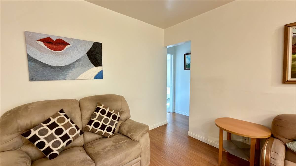 9621 Jumilla Ave, Chatsworth — Dining and Great Room photo 8