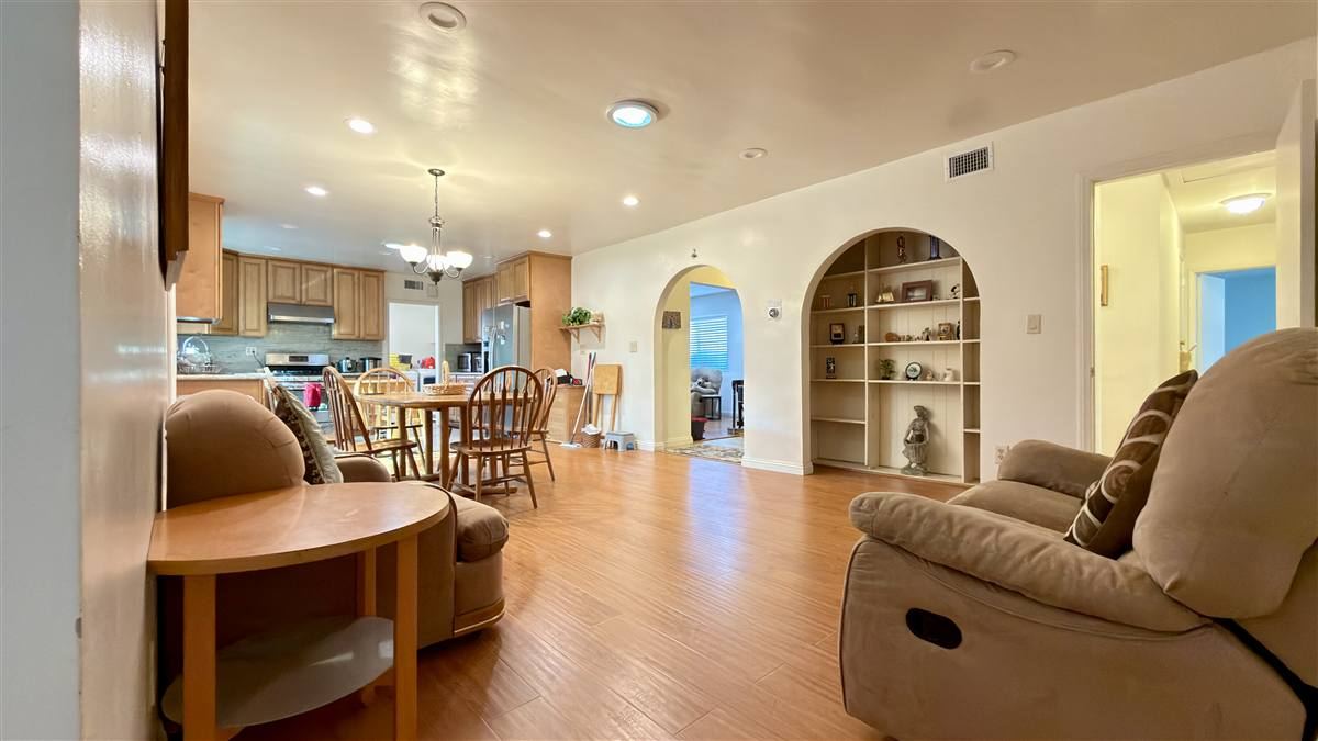9621 Jumilla Ave, Chatsworth — Dining and Great Room photo 10